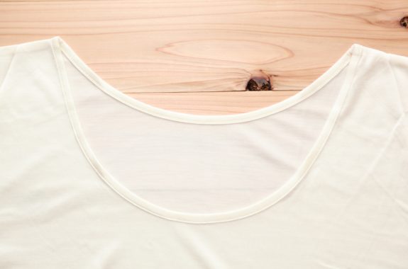 レディース金伴繊維　絹（シルク）100%　８分袖シャツ　Ｍサイズ